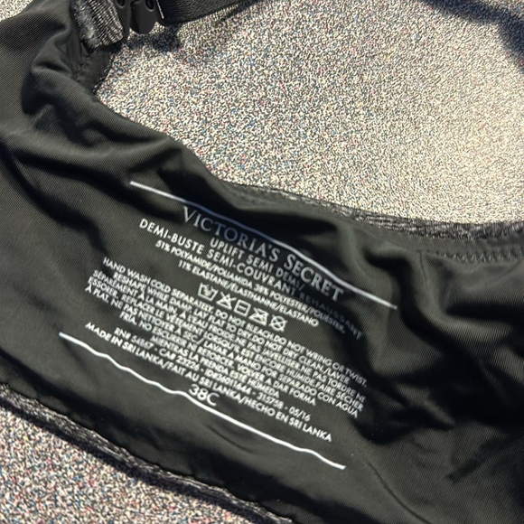 Victorias Secret Bra - Picture 3 of 3